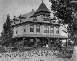 Black and white photo of exterior of the Erie Beach Hotel.