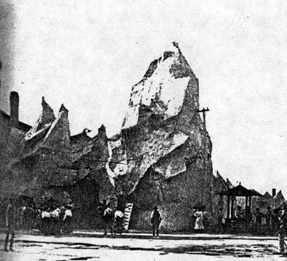 Entrance to the Eskimaux Village.