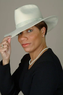 Headshot of Dawn Sanders.