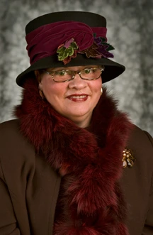 Headshot of Carol Hoskins Adams.