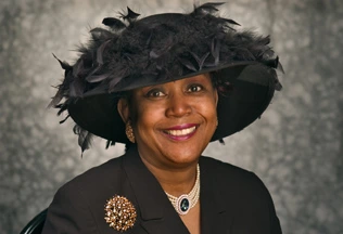 Headshot of Estella Norwood Evans.