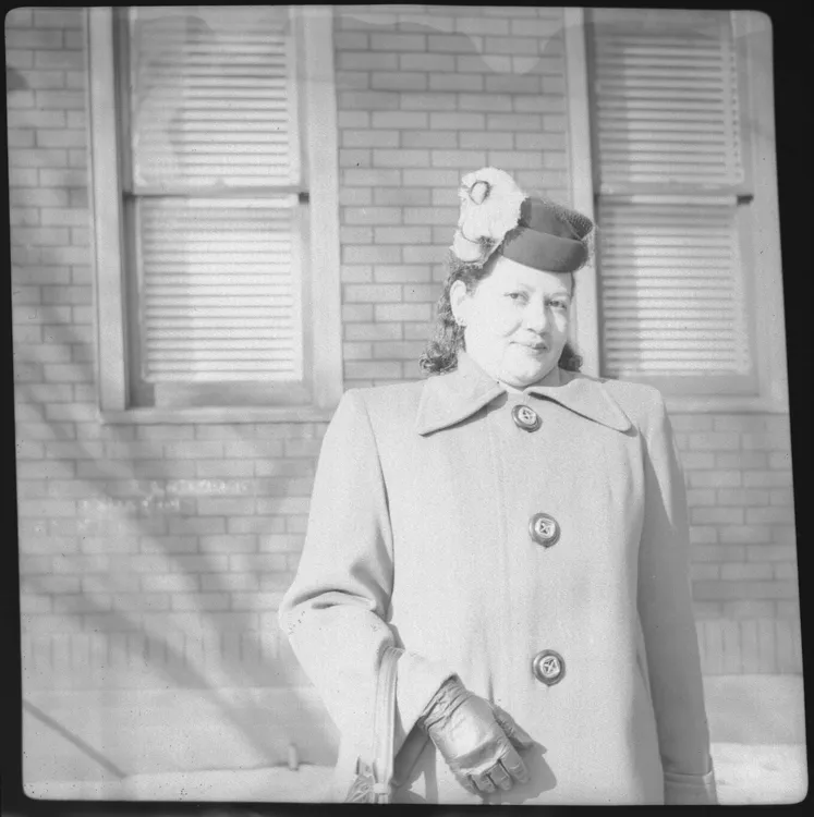 Alice Jones Lewis biography image 1