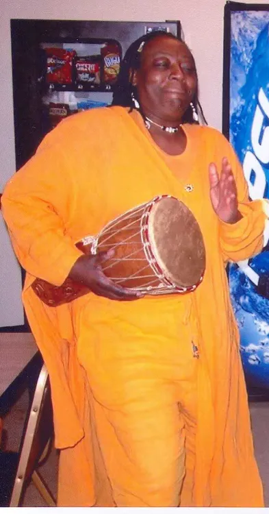 Mary Alice Boyd drumming with Jesse Nash, an extraordinary Uncrowned King