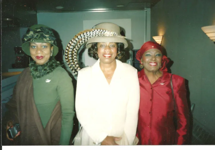 Pashion, Zola and Peggy at the Studio Arena, Uncrowned Queens in their Hats.  Love that feather in Pashion's hat.  