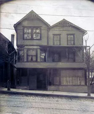 Annie Singleton home