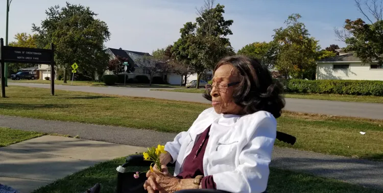 Mrs. McVay loved listening to "A Change is Gonna to Come" by Sam Cooke and Aretha Franklin's "Never Grow Old".  She was listening to these favorites when this picture was taken.
Thanks to John McTigue for sharing this photo.  McTigue and his wife were friends of Mrs. McVay.